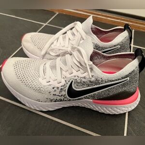 Nike flyknit epic react